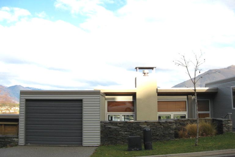 Photo of property in 2/21 Earnslaw Terrace, Queenstown, 9300