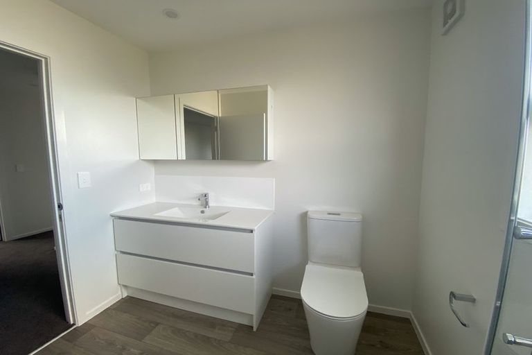 Photo of property in 37 Priscilla Crescent, Kingston, Wellington, 6021