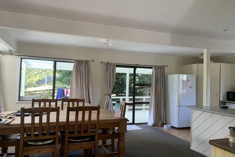Photo of property in 6 Mabbett Lane, Waimauku, 0883