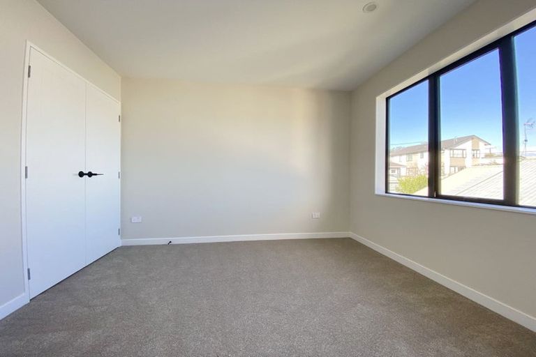 Photo of property in 16d Elliott Avenue, Bayview, Auckland, 0629