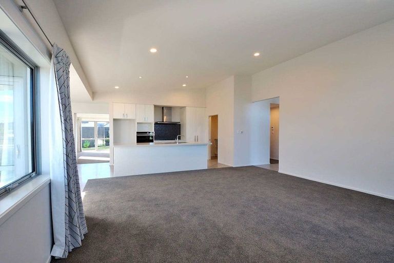 Photo of property in 27 Prestons Park Drive, Marshland, Christchurch, 8083