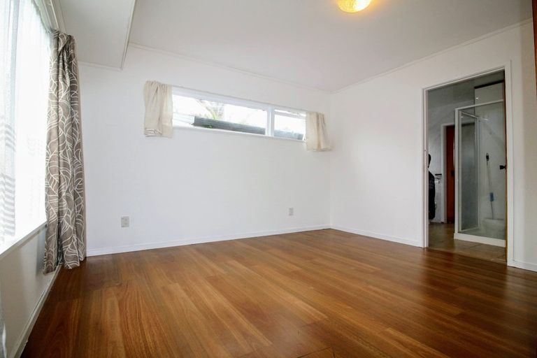 Photo of property in 12 Hazelmay Place, Bucklands Beach, Auckland, 2014