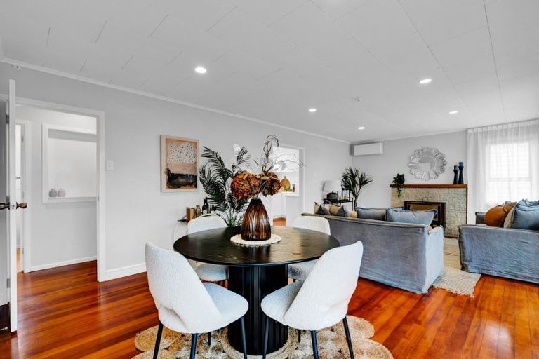 Photo of property in 93 Govett Avenue, Frankleigh Park, New Plymouth, 4310