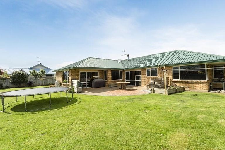 Photo of property in 28 Silverstream Drive, Mosgiel, 9024