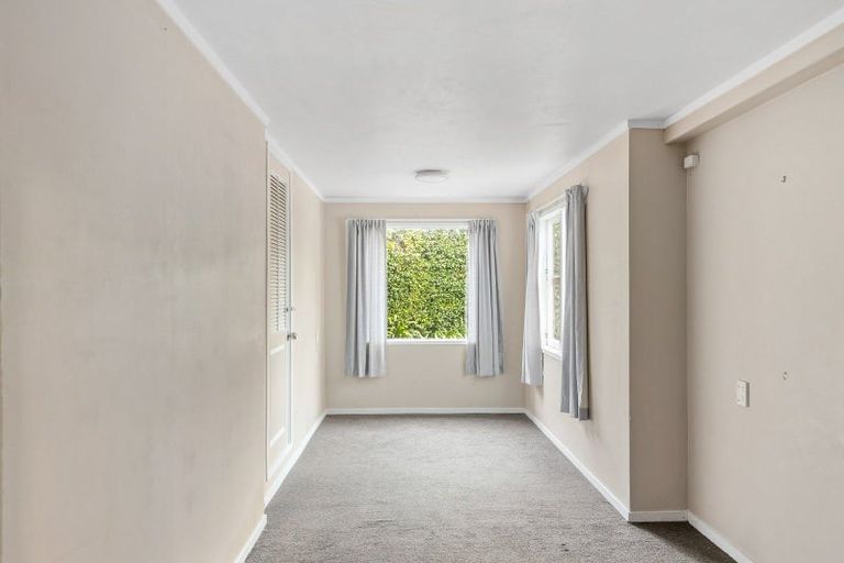 Photo of property in 62 Huatoki Street, Vogeltown, New Plymouth, 4310