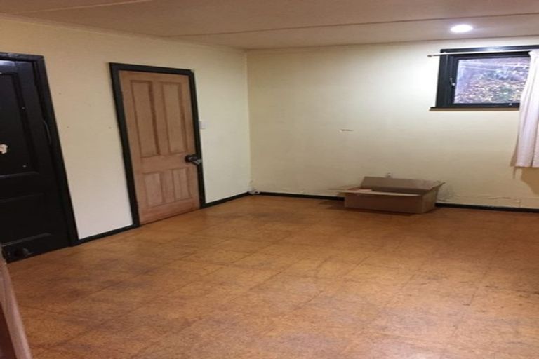 Photo of property in 15 Main Street, Hospital Hill, Napier, 4110