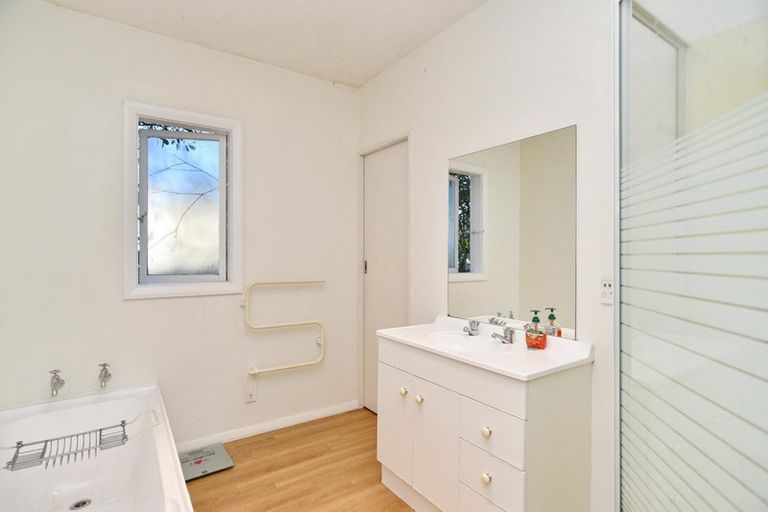 Photo of property in 15b Lothian Street, Ilam, Christchurch, 8041