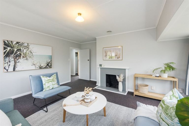 Photo of property in 6 Tilbury Avenue, Hokowhitu, Palmerston North, 4410