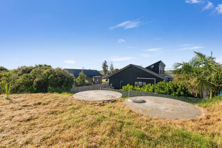 Photo of property in 68 Weka Street, Mangawhai, 0505