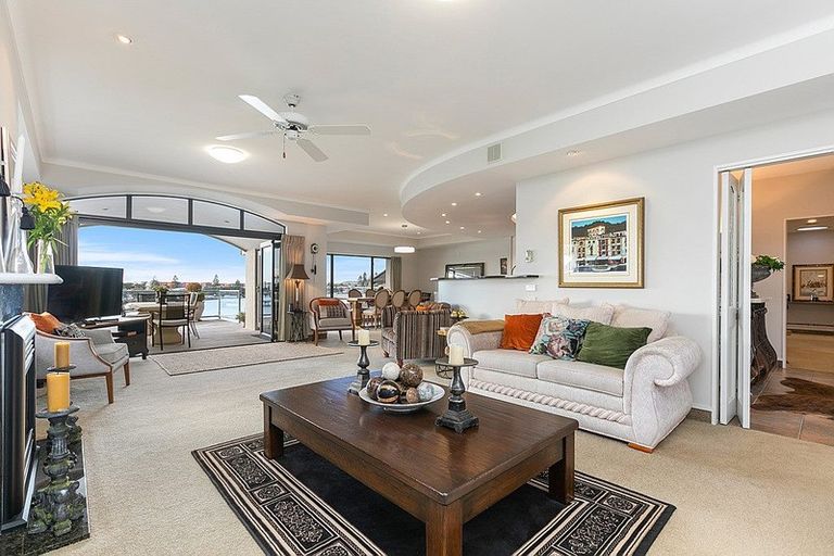 Photo of property in 98 Maxwells Road, Otumoetai, Tauranga, 3110