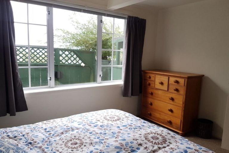 Photo of property in 53a View Road, Henderson, Auckland, 0612