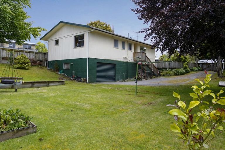 Photo of property in 135 Taupo View Road, Taupo, 3330