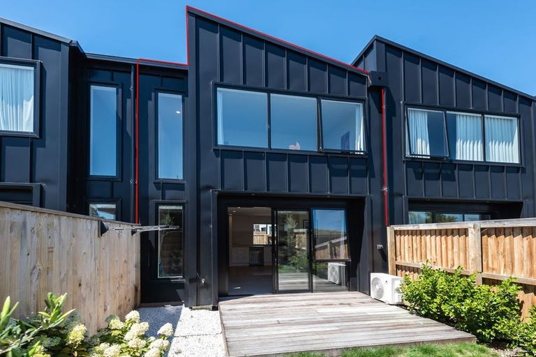 Photo of property in 3/9 Marcroft Street, Woolston, Christchurch, 8062