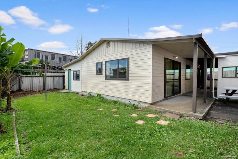 Photo of property in 66 Boundary Road, Clover Park, Auckland, 2019