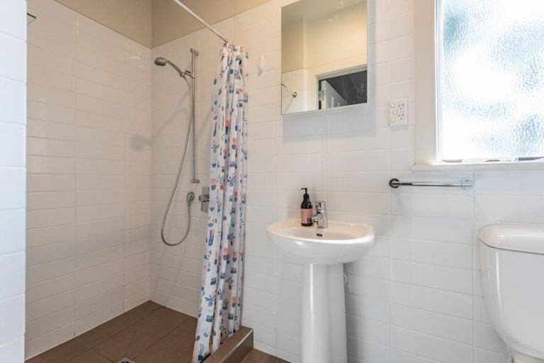 Photo of property in 11 Upper Bourke Street, Kilbirnie, Wellington, 6022