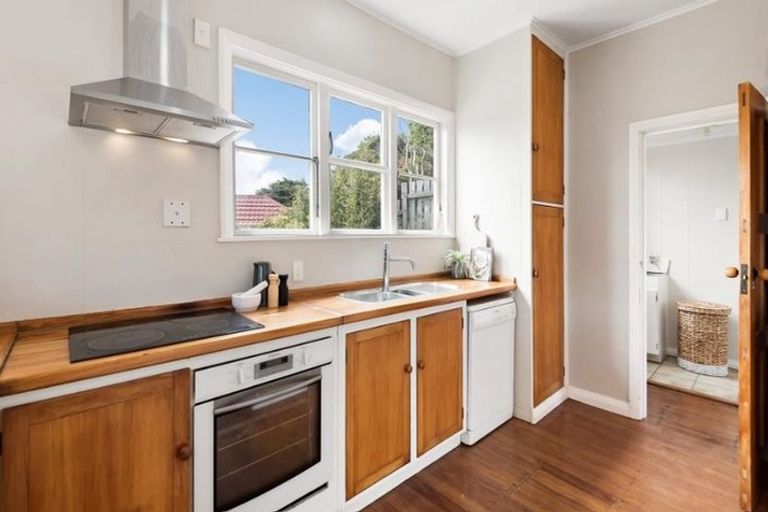 Photo of property in 24 Mysore Street, Khandallah, Wellington, 6035