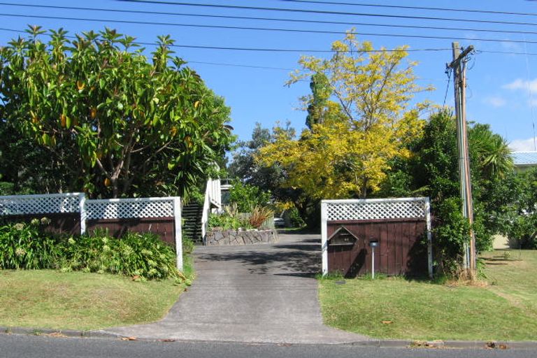 Photo of property in 2/40 County Road, Torbay, Auckland, 0630