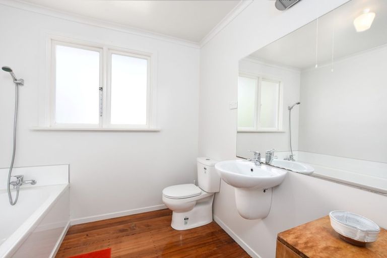 Photo of property in 15 Seaview Road, Brighton, Dunedin, 9035