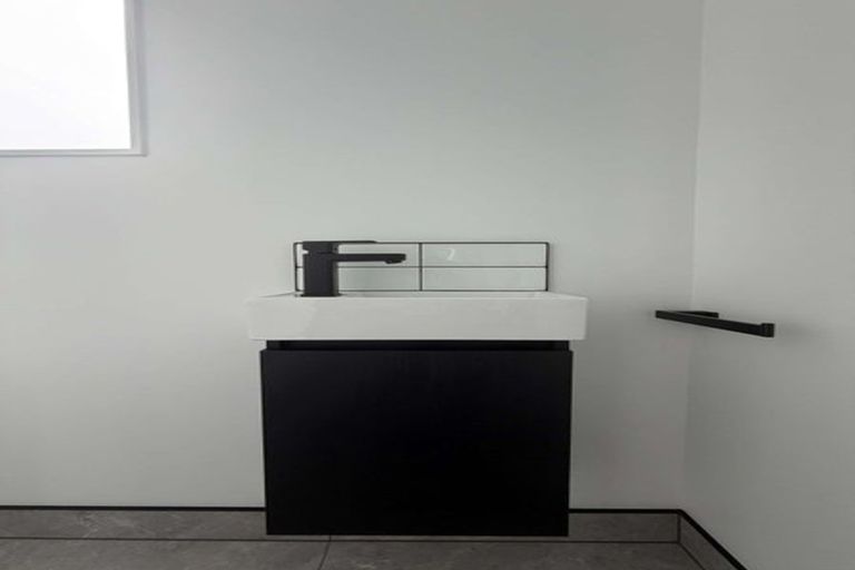 Photo of property in 3/37 Wildberry Street, Woolston, Christchurch, 8023