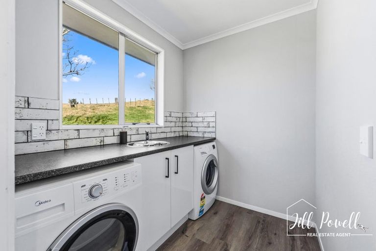 Photo of property in 10 View Street, Maungaturoto, 0520