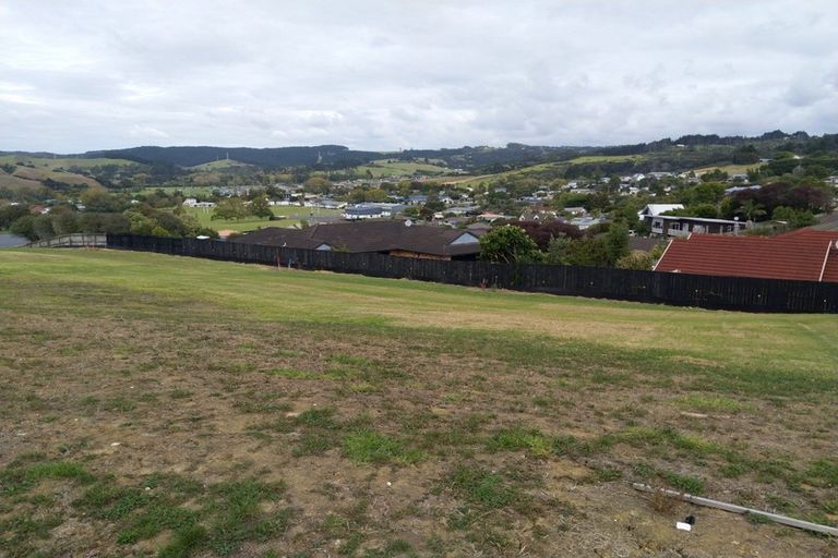 Photo of property in 4a Forlong Rise, Helensville, 0800
