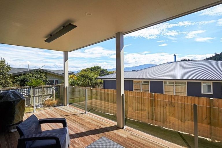 Photo of property in 43 Kotuku Road, South Bay, Kaikoura, 7300