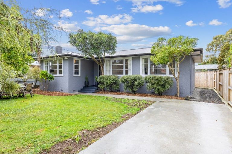 Photo of property in 12 Norwich Place, Awapuni, Palmerston North, 4412