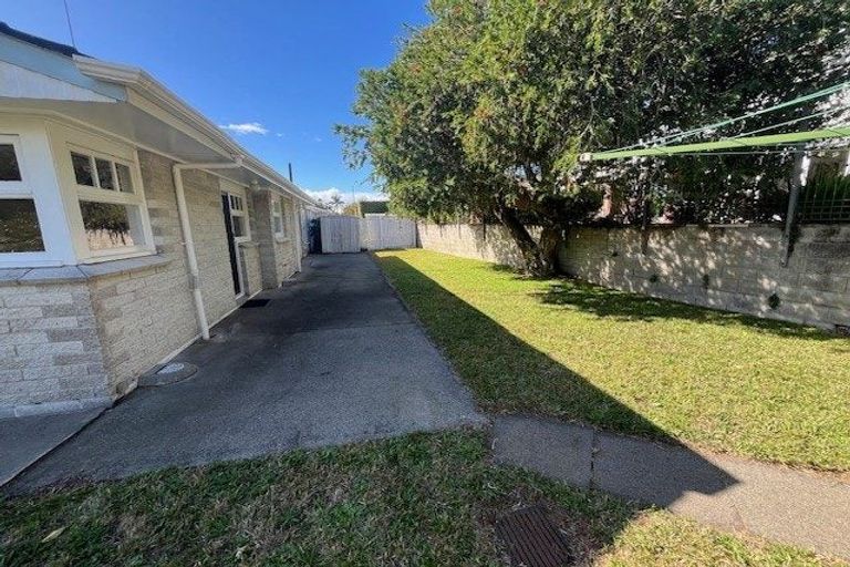 Photo of property in 2/11 Beaconview Rise, Farm Cove, Auckland, 2012