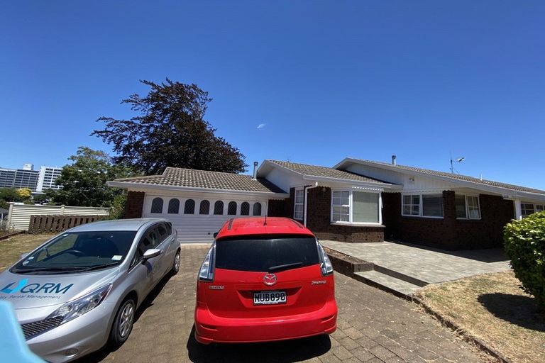 Photo of property in 122 Pembroke Street, Hamilton Lake, Hamilton, 3204