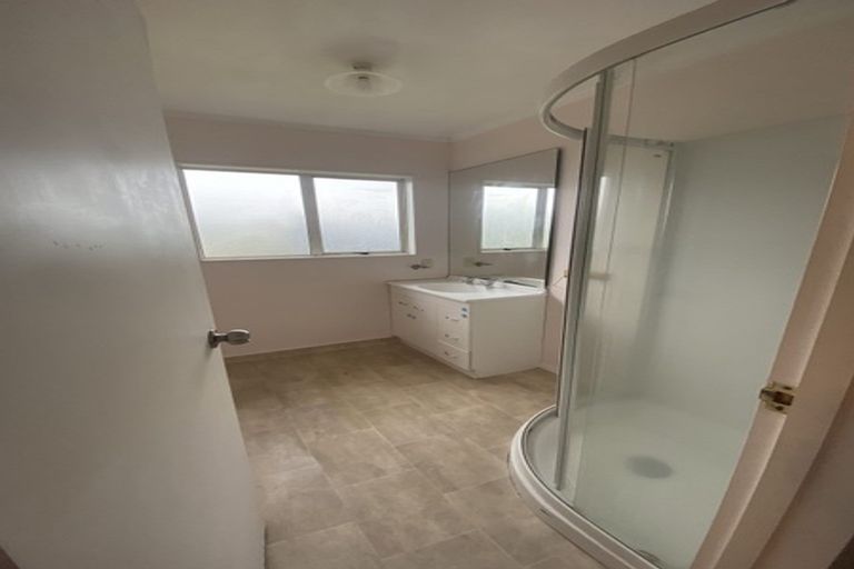 Photo of property in 101 Hillcrest Drive, Kelvin Grove, Palmerston North, 4414