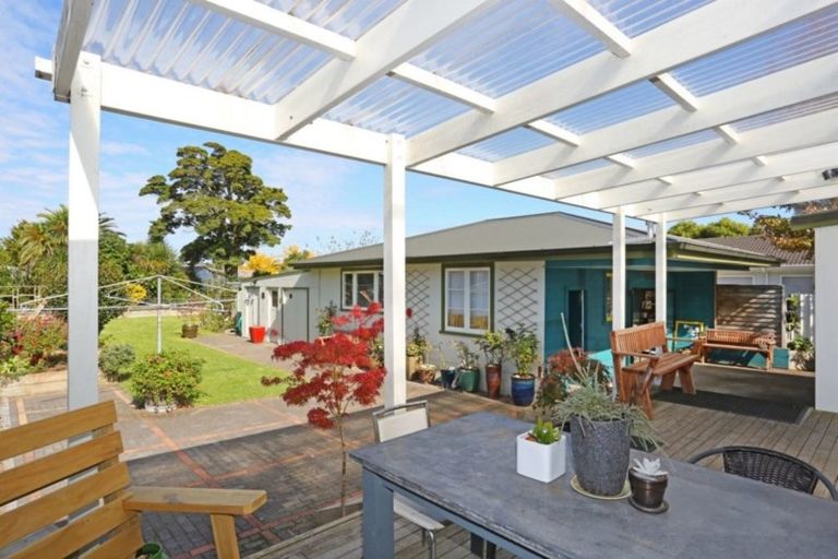 Photo of property in 31 Victoria Avenue, Waiuku, 2123