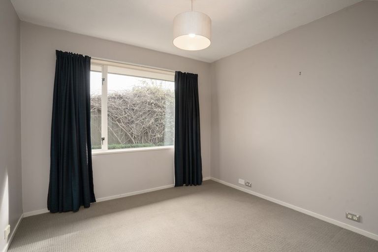 Photo of property in 3a Sealy Place, Bryndwr, Christchurch, 8053