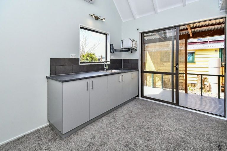 Photo of property in 120 Settlement Road, Papakura, 2110