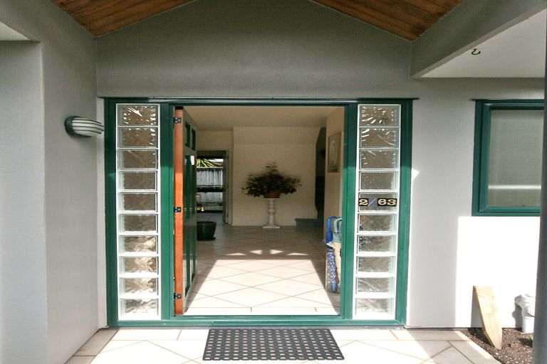 Photo of property in 2/63 Hattaway Avenue, Bucklands Beach, Auckland, 2012