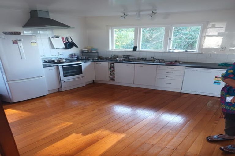 Photo of property in 54 Chippendale Crescent, Birkdale, Auckland, 0626