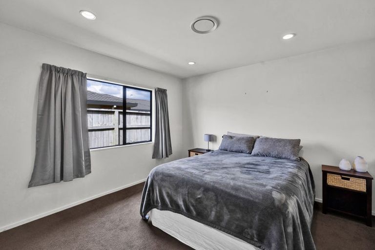 Photo of property in 3 Beech Place, Hawera, 4610