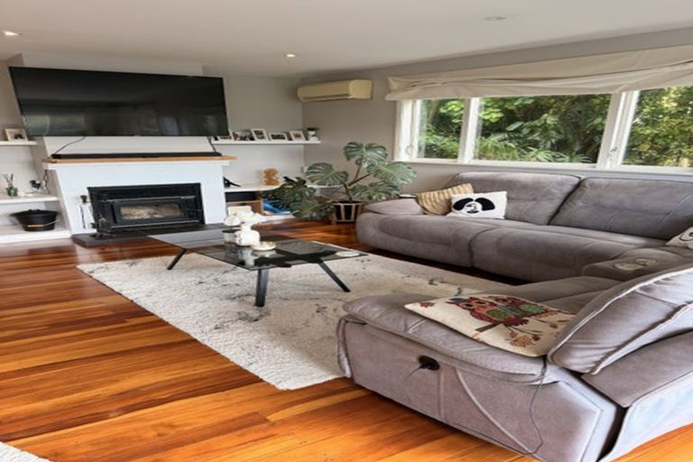 Photo of property in 30 Spencer Street, Crofton Downs, Wellington, 6035