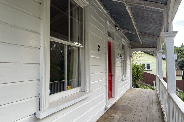 Photo of property in 2 Spencer Road, Hospital Hill, Napier, 4110