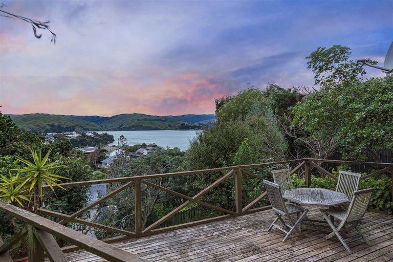 Photo of property in 1/12 Kenef Road, Paremata, Porirua, 5024