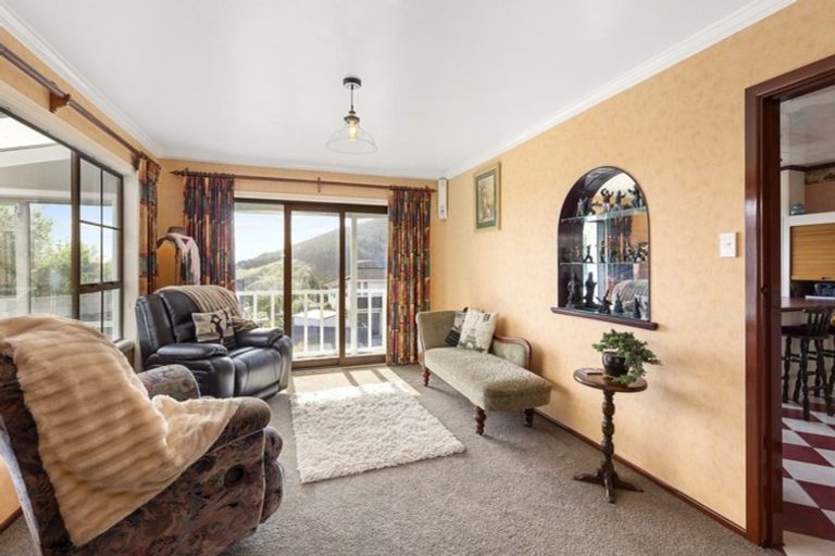 Photo of property in 56 Woodman Drive, Tawa, Wellington, 5028