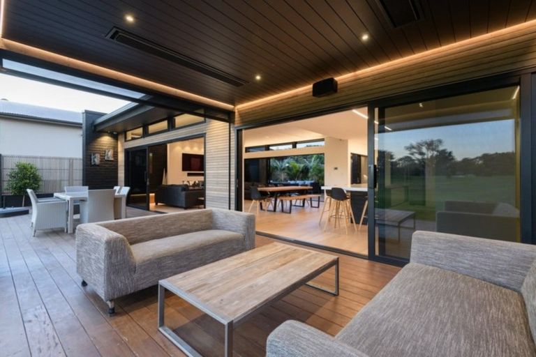 Photo of property in 210 Oceanbeach Road, Mount Maunganui, 3116