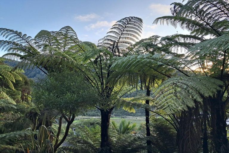 Photo of property in 30 Rata Street, Duncan Bay, Tennyson Inlet, 7195