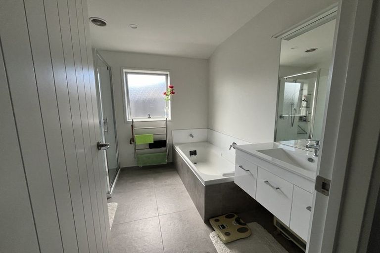 Photo of property in 100a King Street, Taradale, Napier, 4112