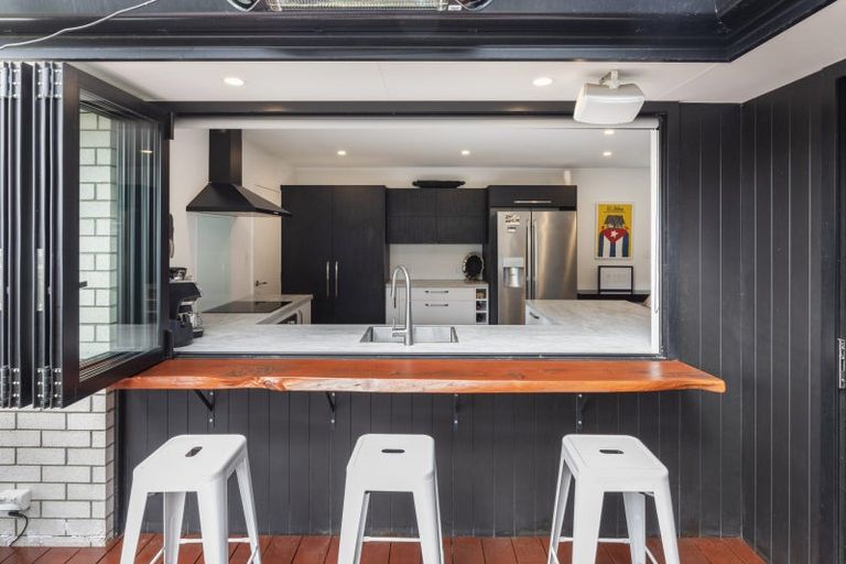 Photo of property in 17 Chipping Lane, Redwood, Christchurch, 8051