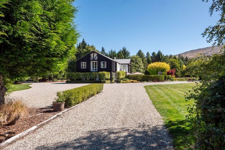 Photo of property in 508 Malaghans Road, Speargrass Flat, Queenstown, 9371
