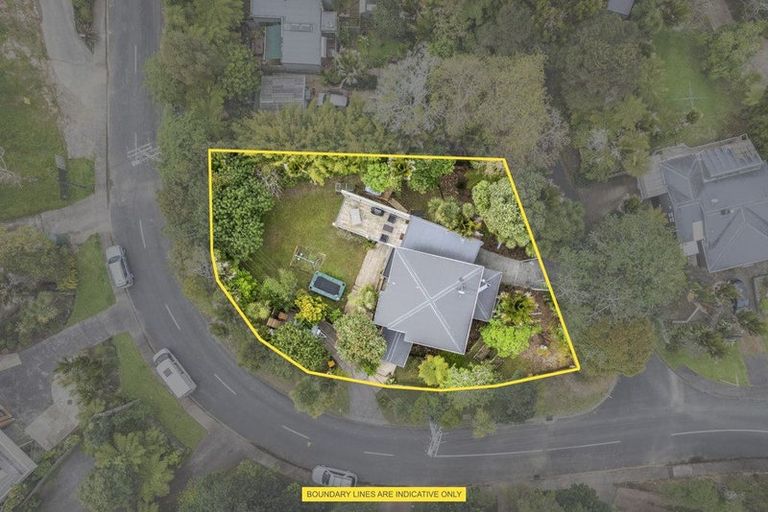 Photo of property in 85 Wood Bay Road, Titirangi, Auckland, 0604