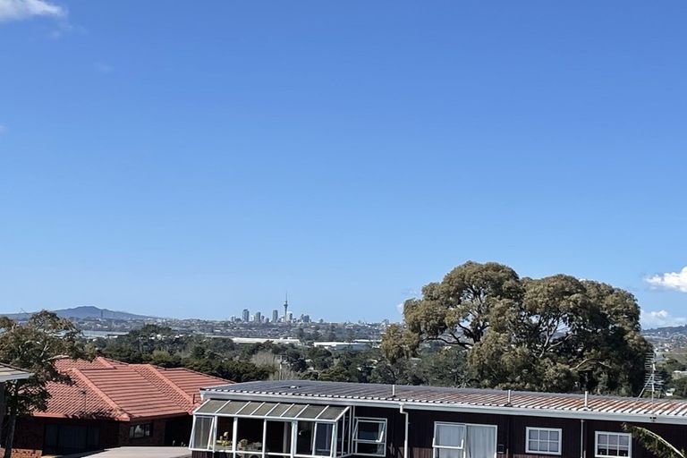 Photo of property in 4317 Great North Road, Glendene, Auckland, 0602