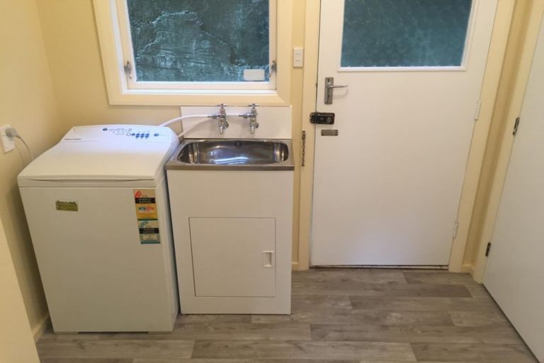 Photo of property in 32a Ngaio Road, Kelburn, Wellington, 6012