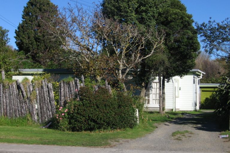 Photo of property in 25 Kirk Street, Otaki, 5512
