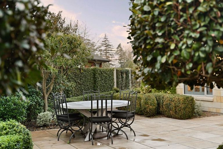 Photo of property in 4 Le Quesnoy Place, Cambridge, 3434